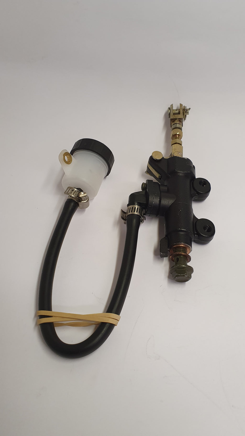 Laro Regal  rear brake master cylinder. image 3