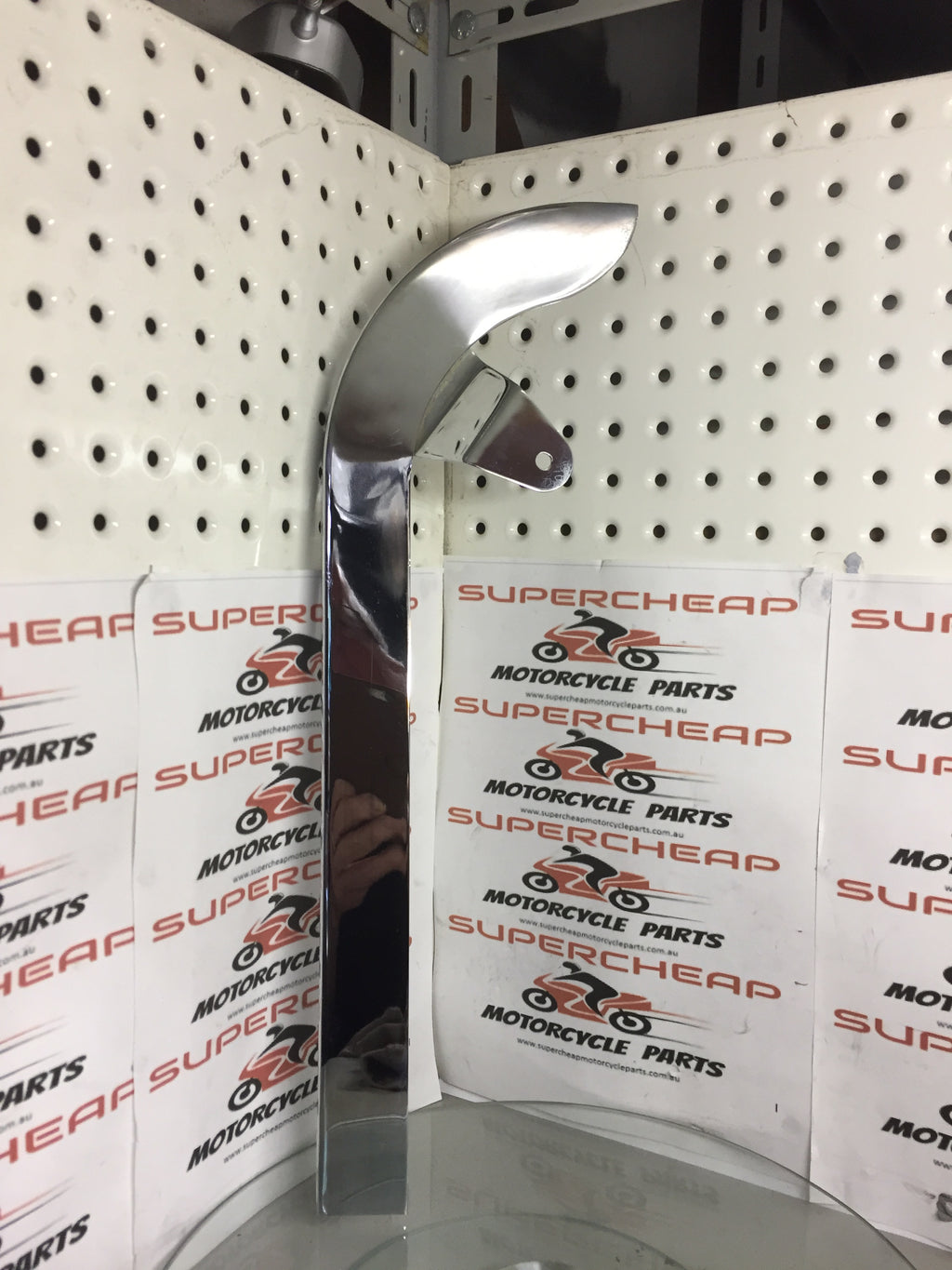 Laro Prostreet chain gaurd, chrome. image 0