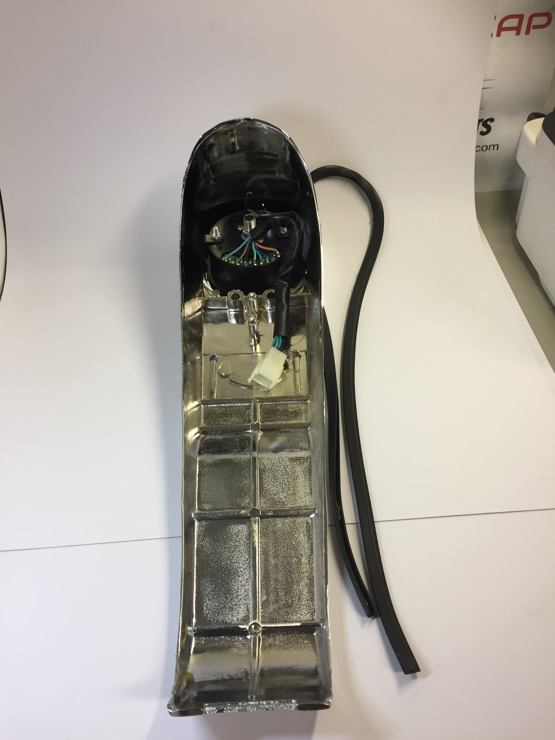 Laro Regal Raptor Cruiser Speedo & Fuel Tank Mount, 2010 model. image 4