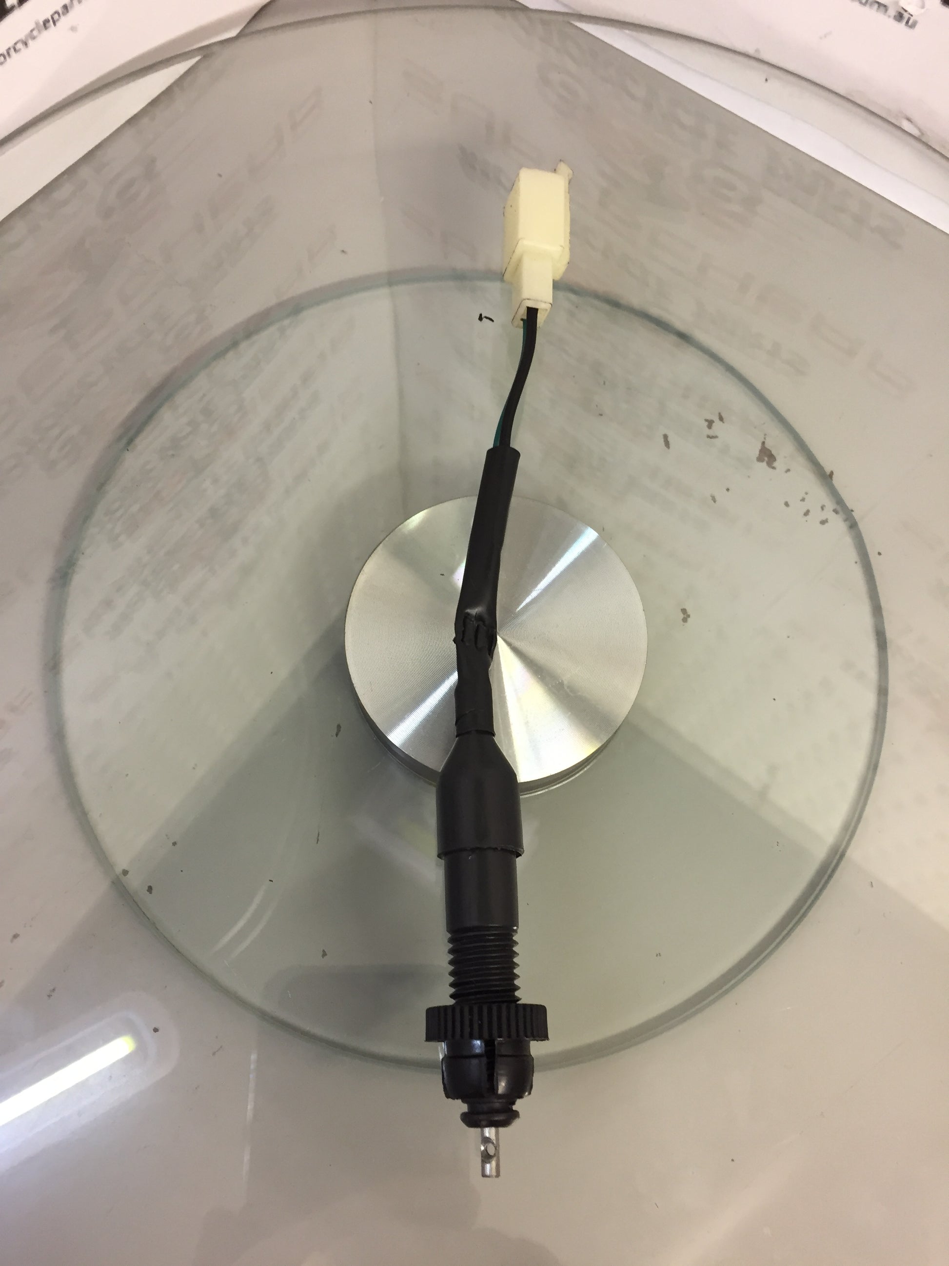 Laro rear brake light switch, 2 wire plug fitting. image 0