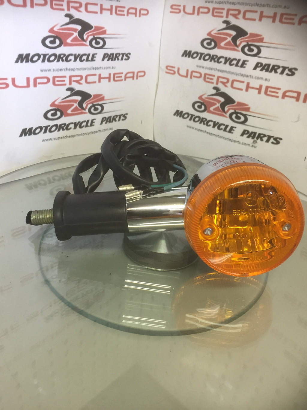 Laro Regal right hand rear blinker, with rubber mount.