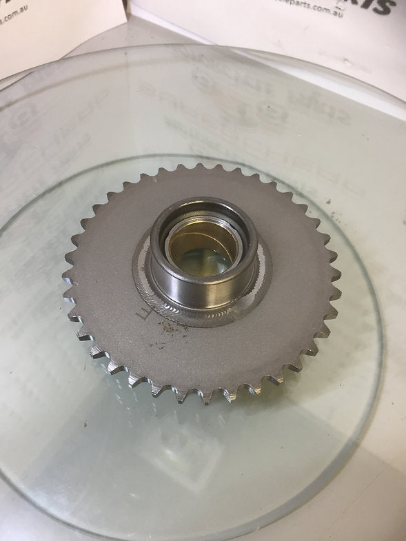 Laro and Hunter starter clutch Threaded mount.