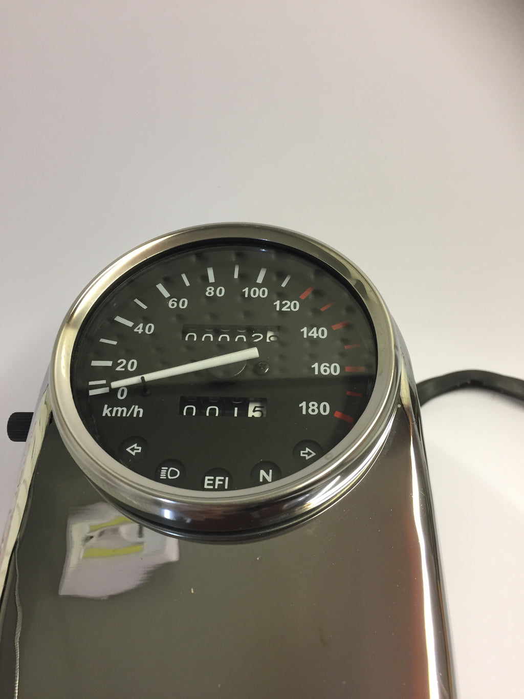 Laro Regal Raptor Cruiser Speedo & Fuel Tank Mount, 2010 model. image 2