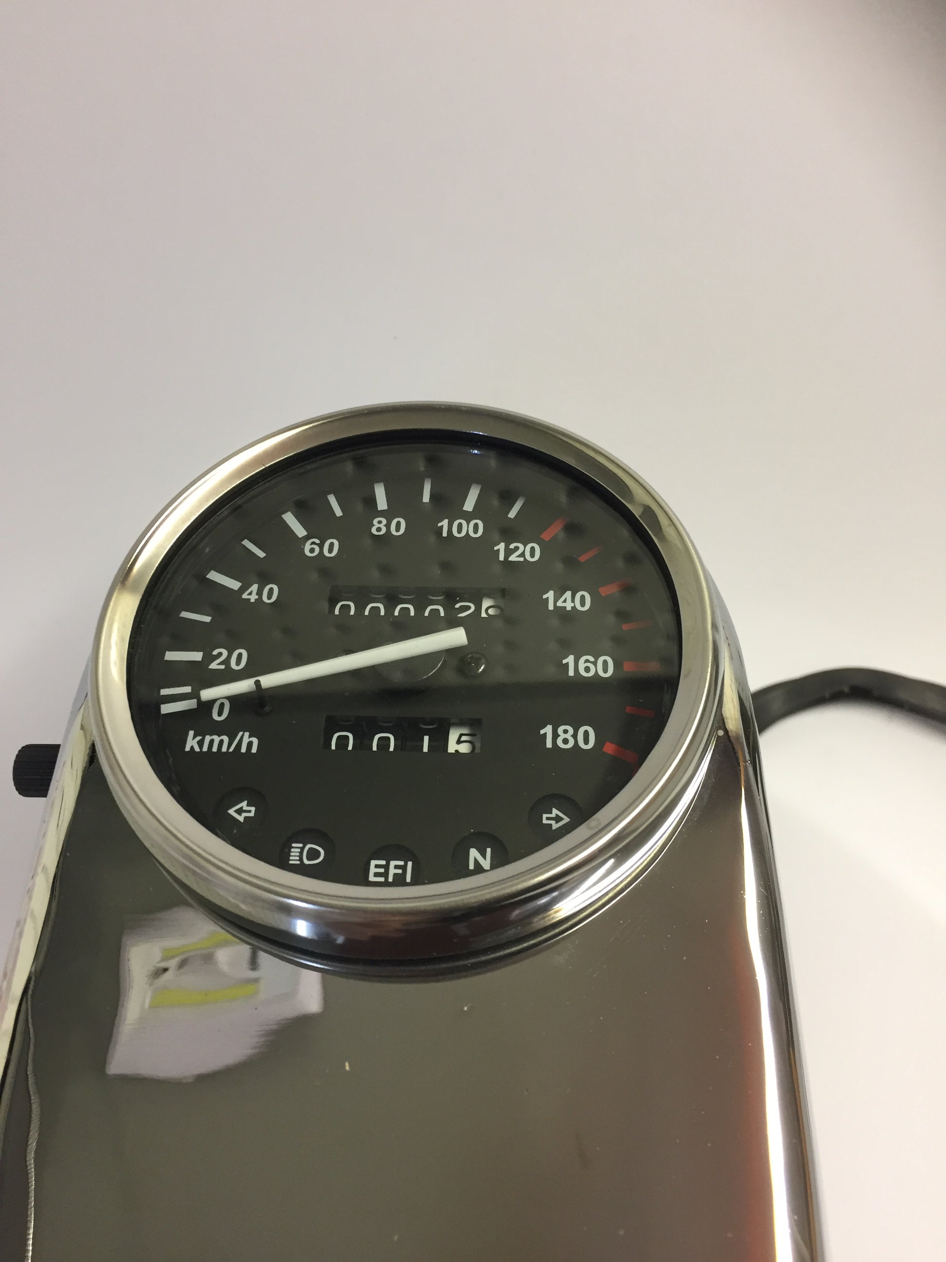 Laro Regal Raptor Cruiser Speedo & Fuel Tank Mount, 2010 model. image 2