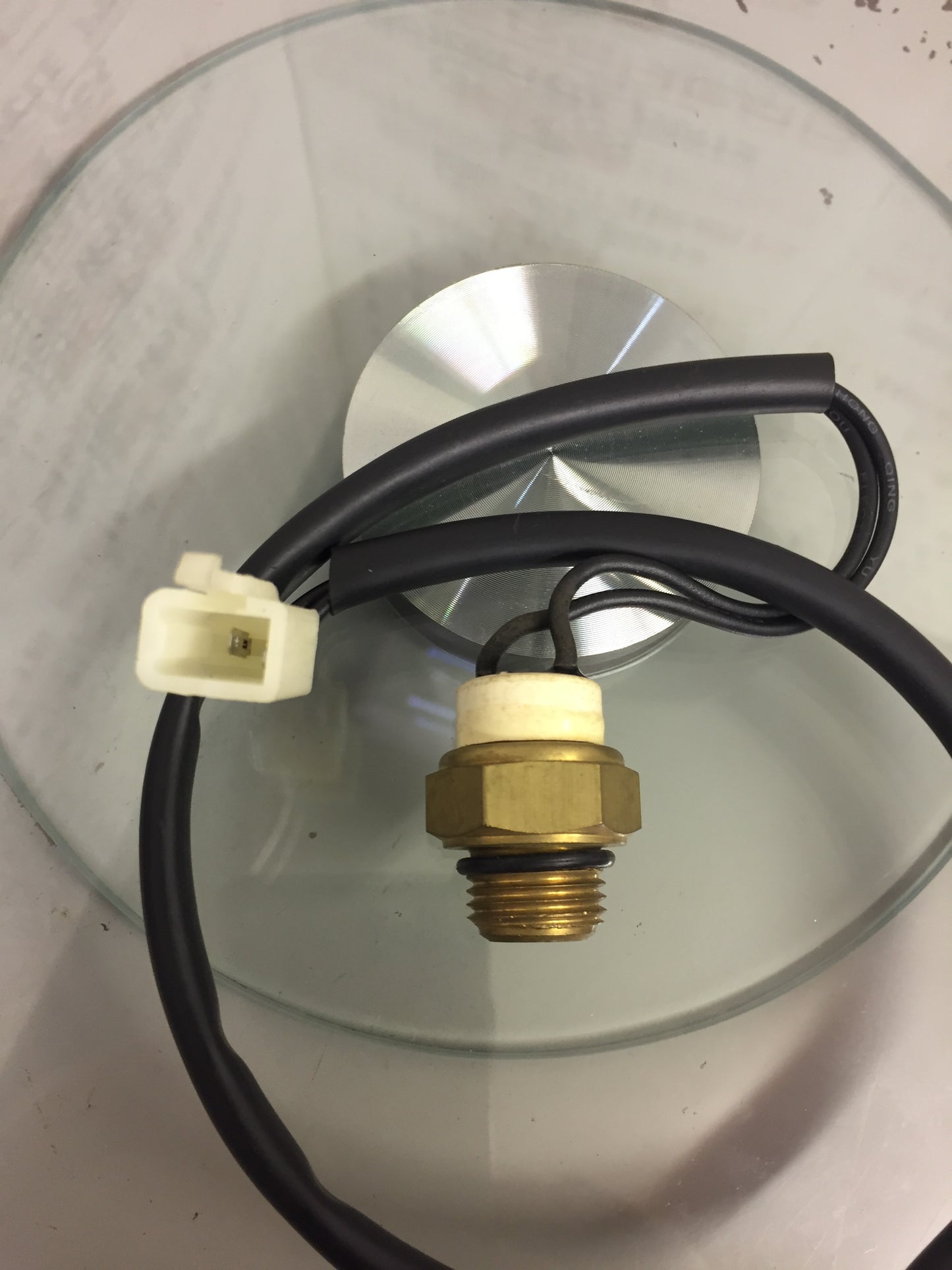 Laro and Hunter Radiator Thermo Fans Switch. image 0