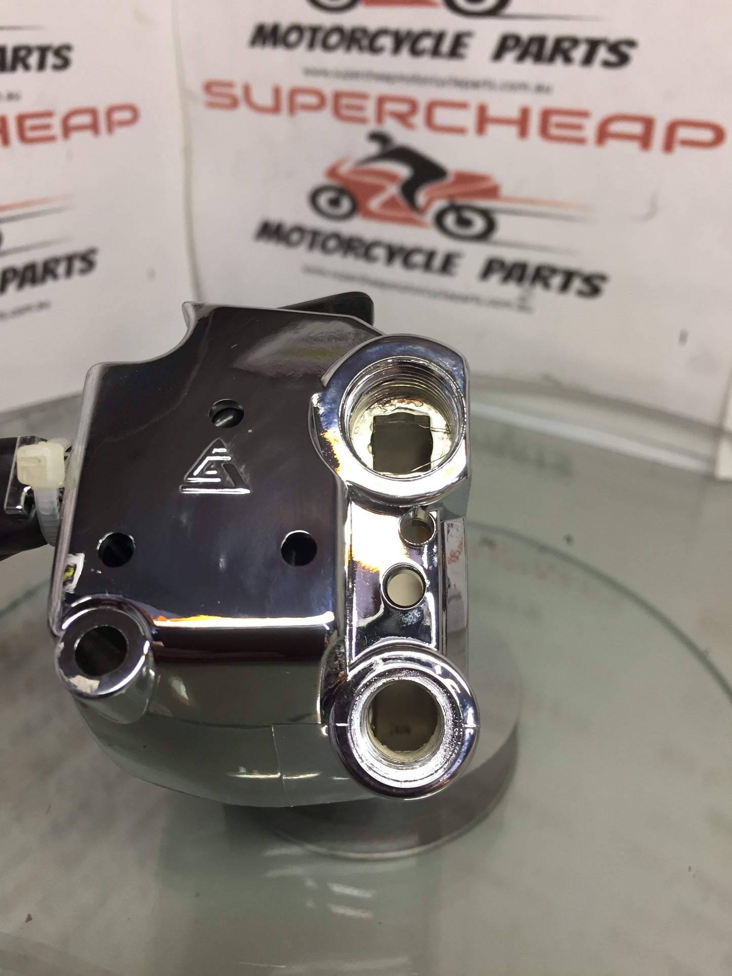 Laro Regal and Prostreet right hand Switch Block, Chrome, 5 Pin image 2