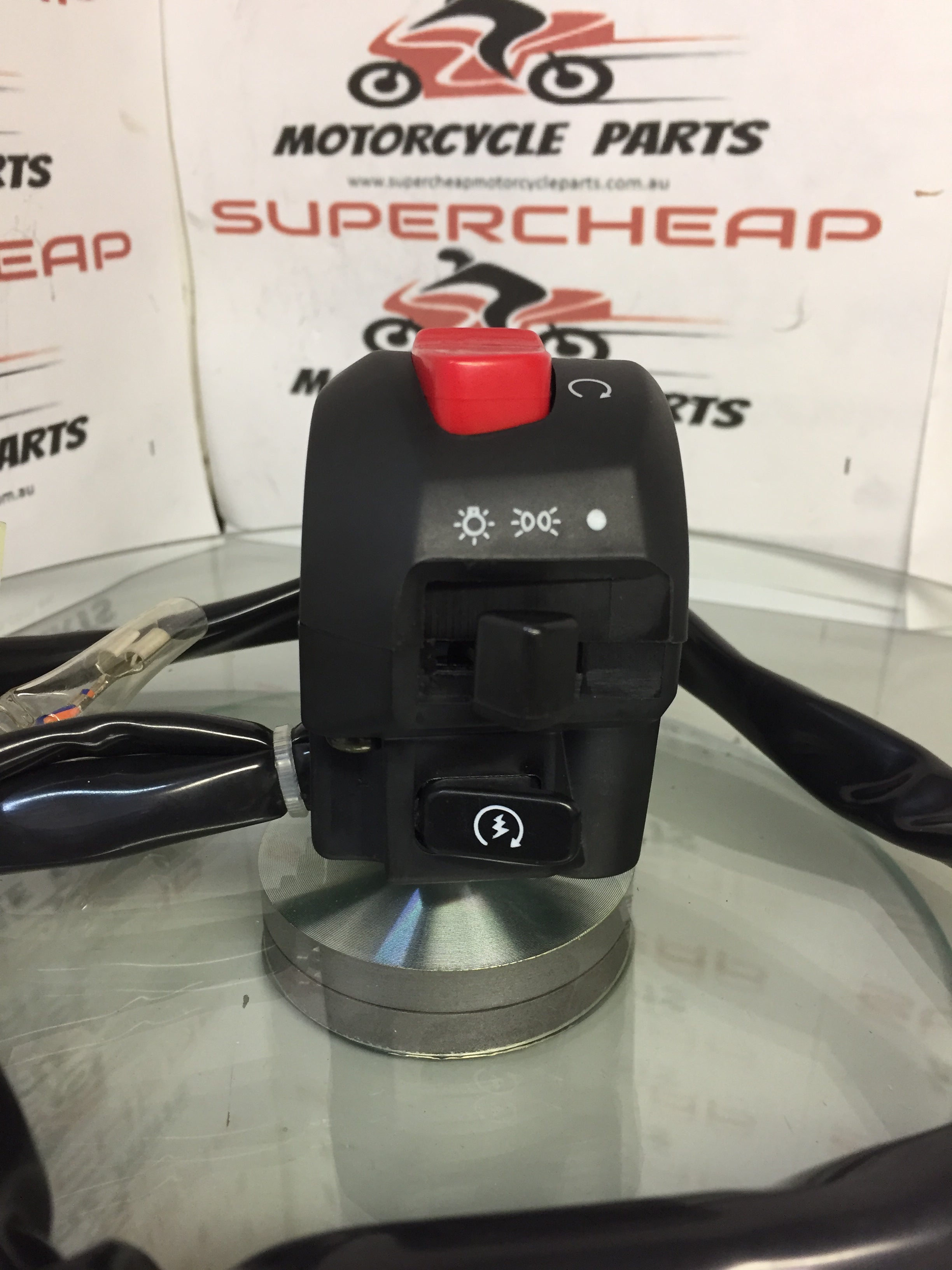 Laro Regal and Prostreet Right Hand switch block. 5 Pin. image 0