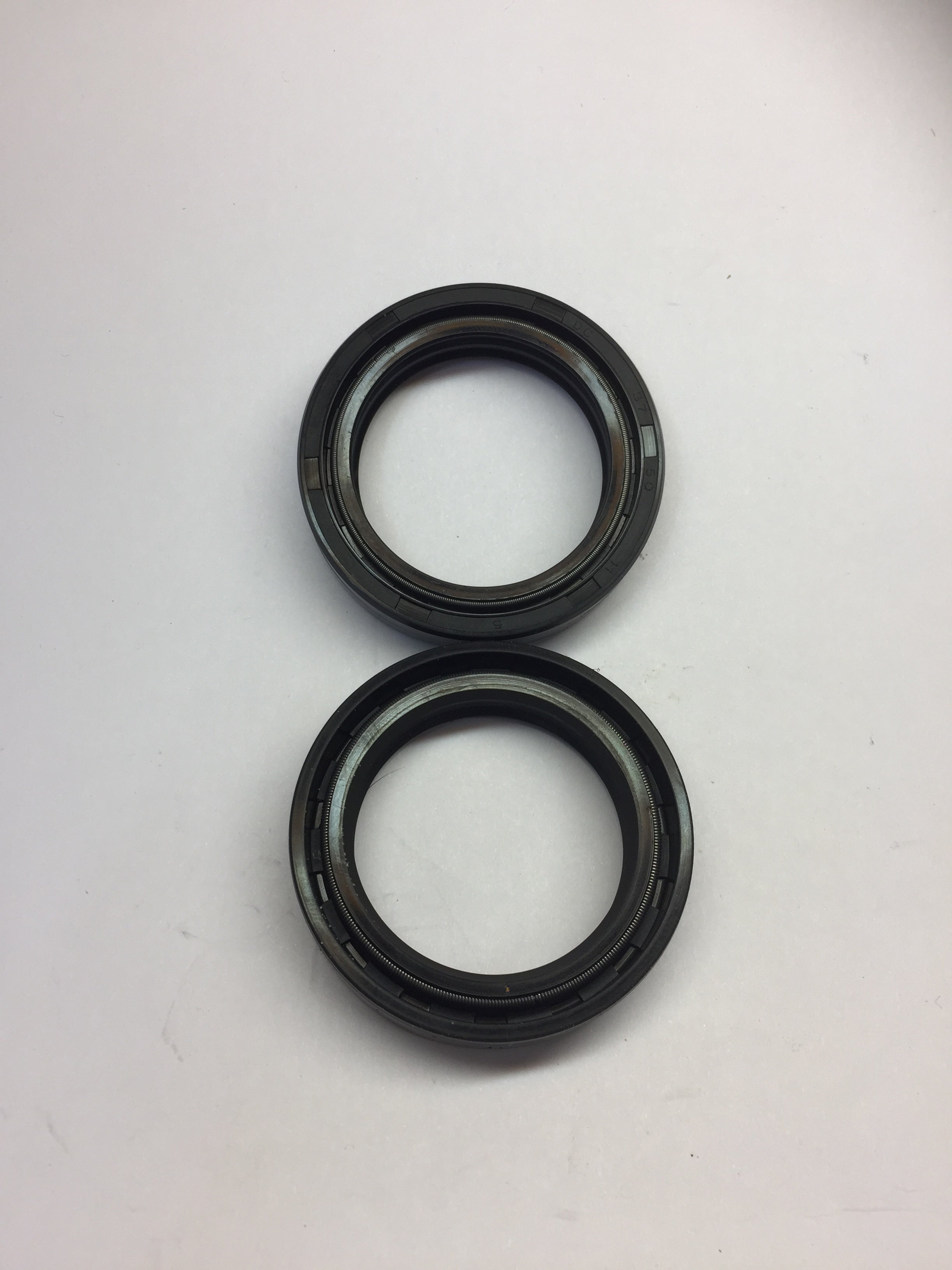 Laro and Hunter front fork and dust seals. image 0