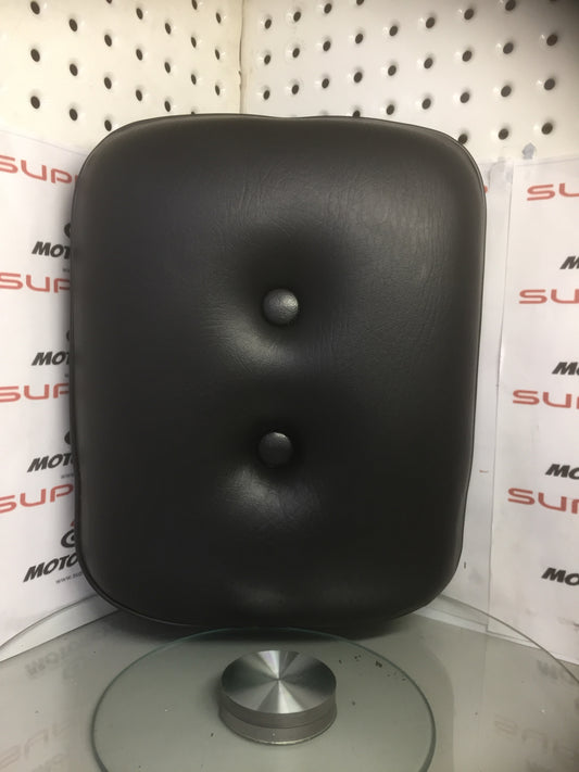 Laro Regal, Pillion seat, 2 bolt hole mount. image 0