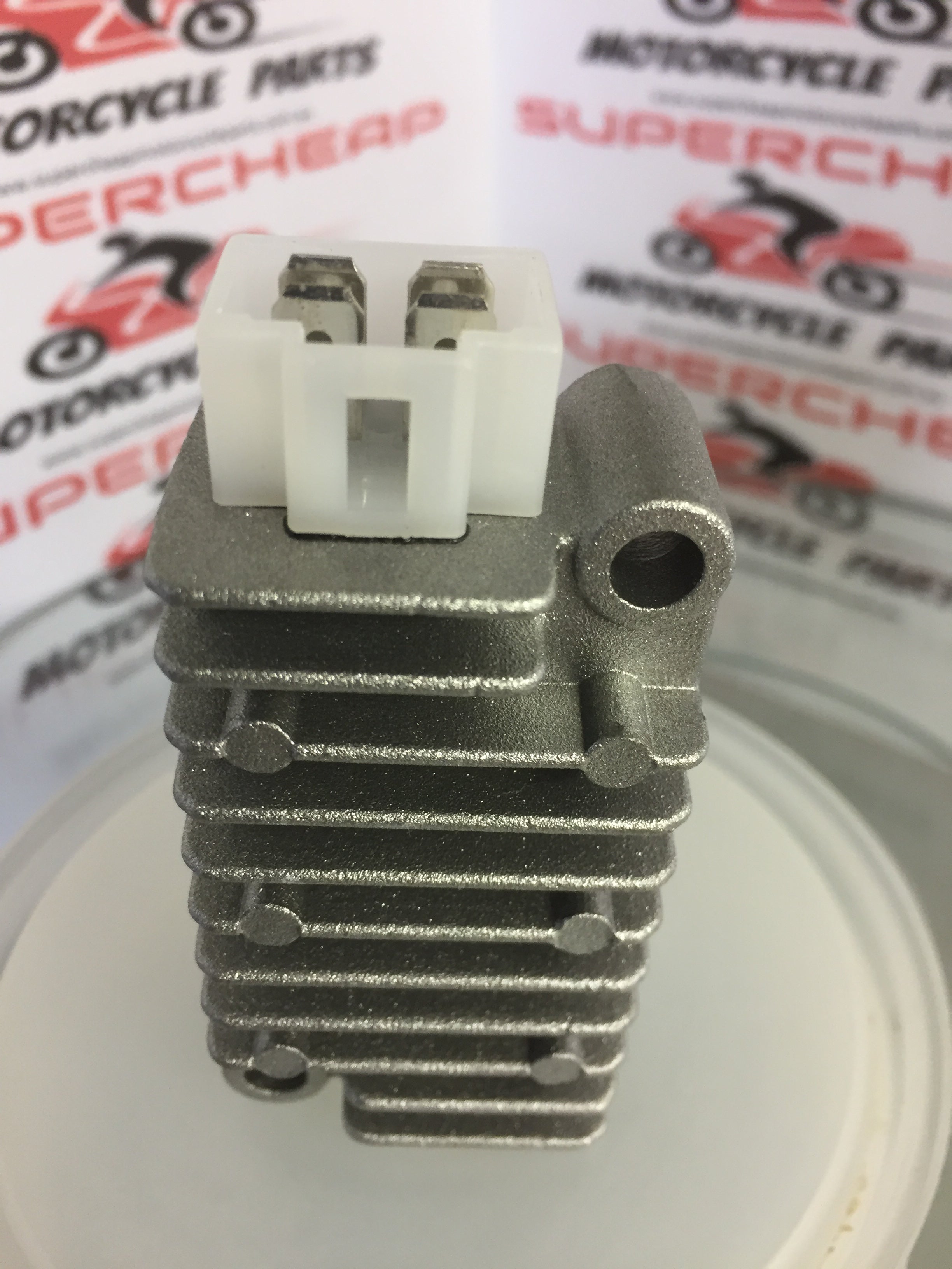 Voltage Regulator, H055-010,  4 Pin. image 0