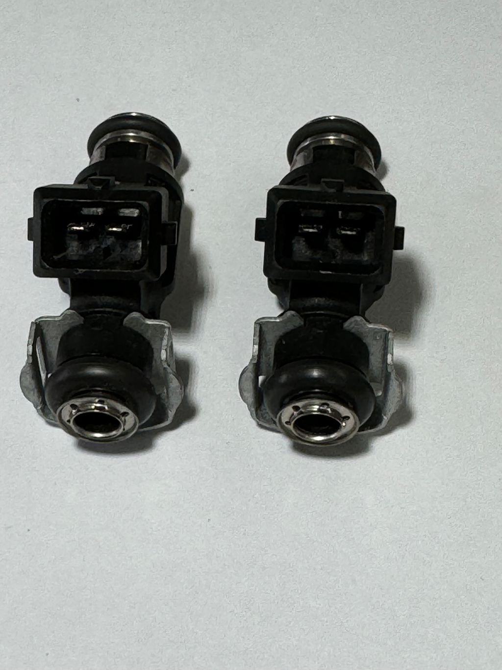 Laro and Hunter 350cc fuel injectors. image 1