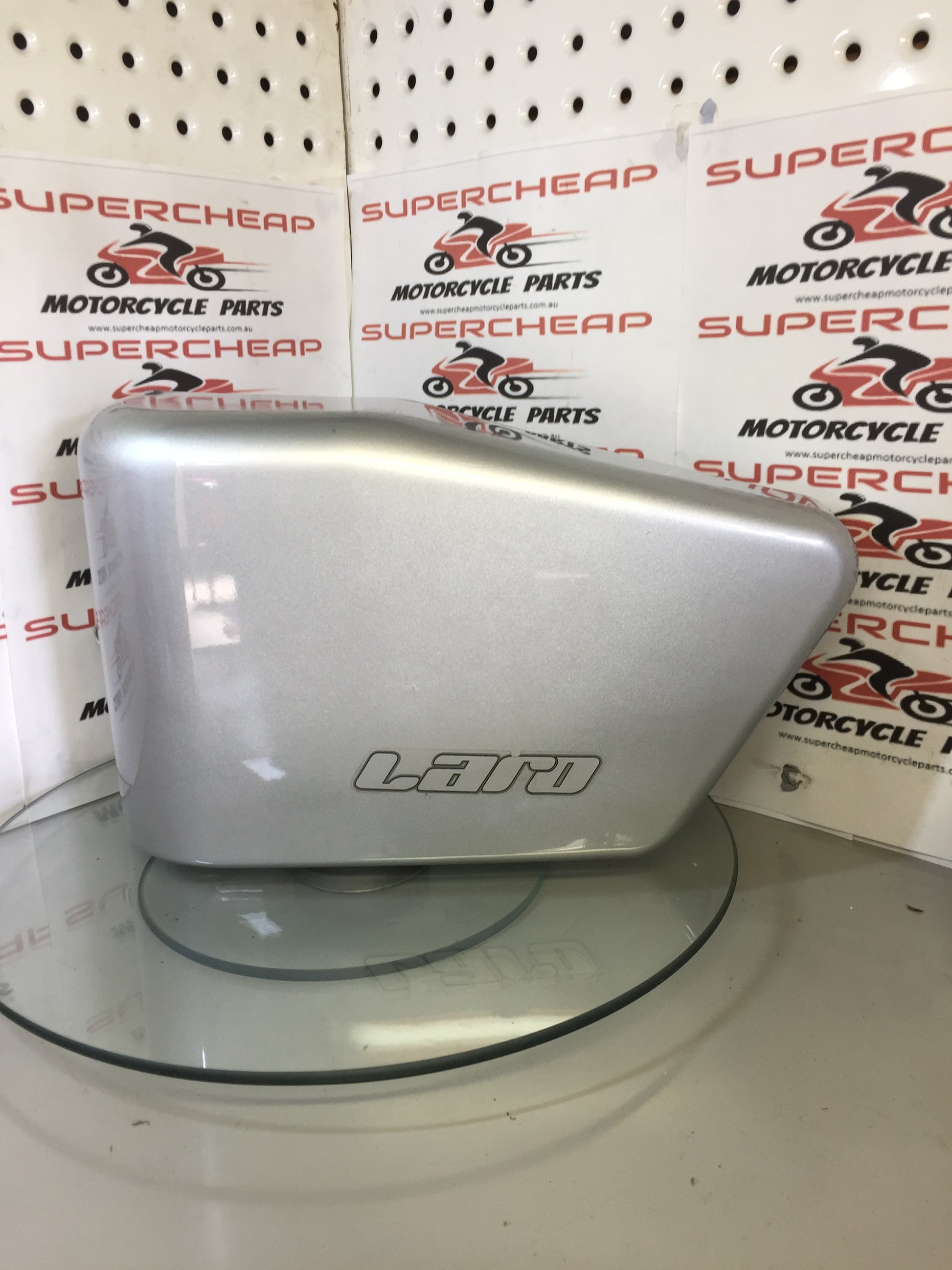 Laro Regal Raptor Left Hand Side Cover, Frame Cover, WHITE EMBOSSED image 0