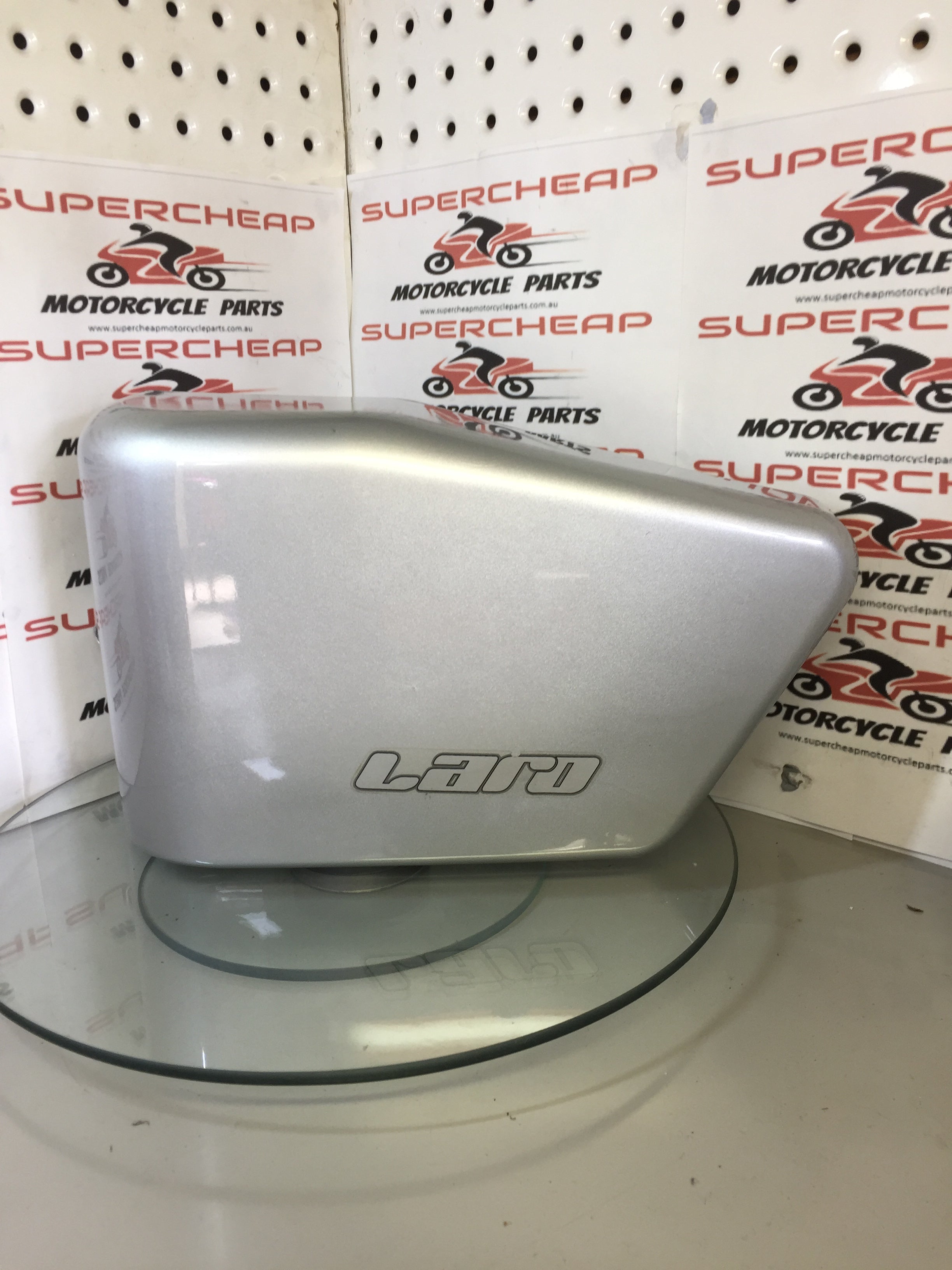 Laro Regal Raptor Left Hand Side Cover, Frame Cover, WHITE EMBOSSED image 0