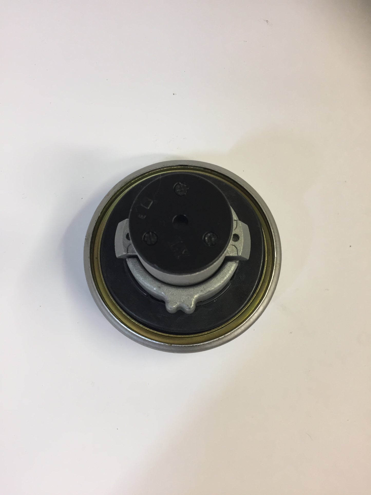 Regal Regal Fuel Tank Cap and 2 Keys, early series with tank mount Speedo. image 2