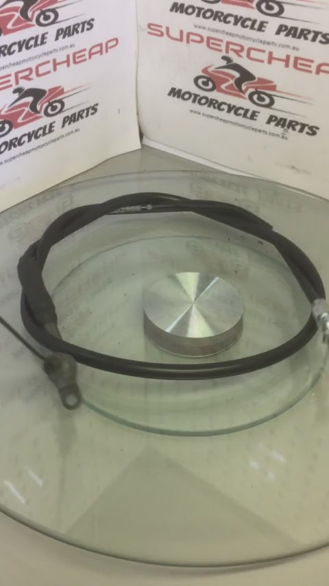 Laro and Hunter Long Pull Throttle Cable, overall length 1070mm.