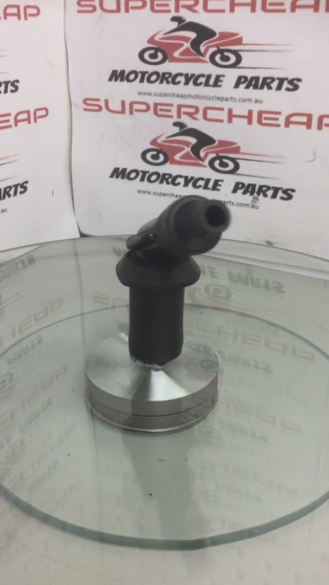 Spark Plug Cap, H053-022, GY6 50 to 150cc, 45 Degrees with sealing rubber.